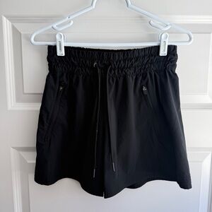 Athleta Black Athletic Shorts – Performance Activewear with Pockets – Size XS